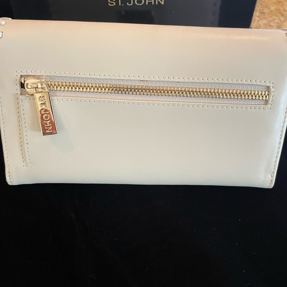 New St. John Knit Beige Wallet